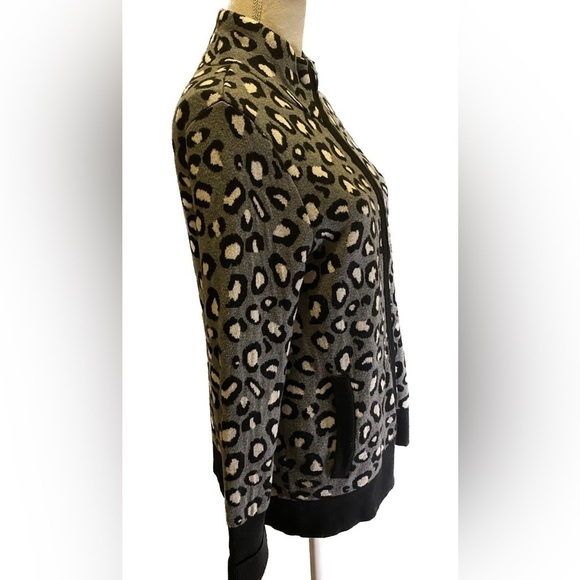 Rachel Zoe Zip up sweater - Picture 2 of 5